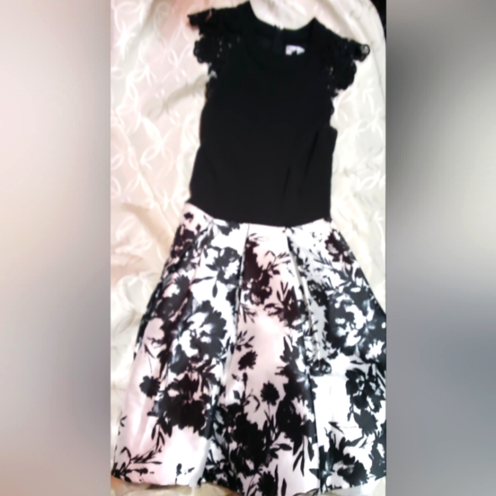Black and white mini dres